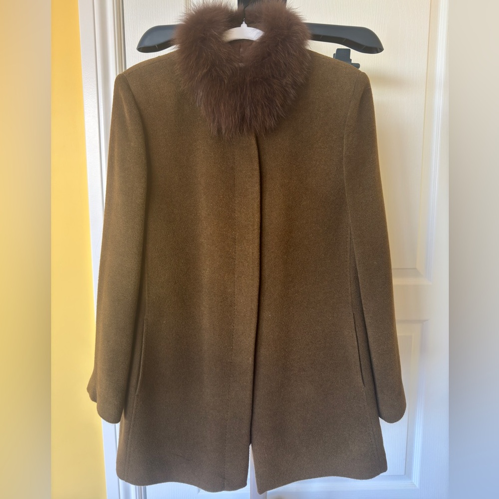 Beautiful Alpaca Wool Jacket with fox fur collar